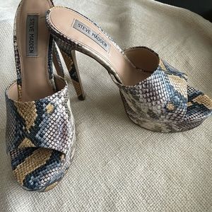 Steve Madden Snakeskin Mules!